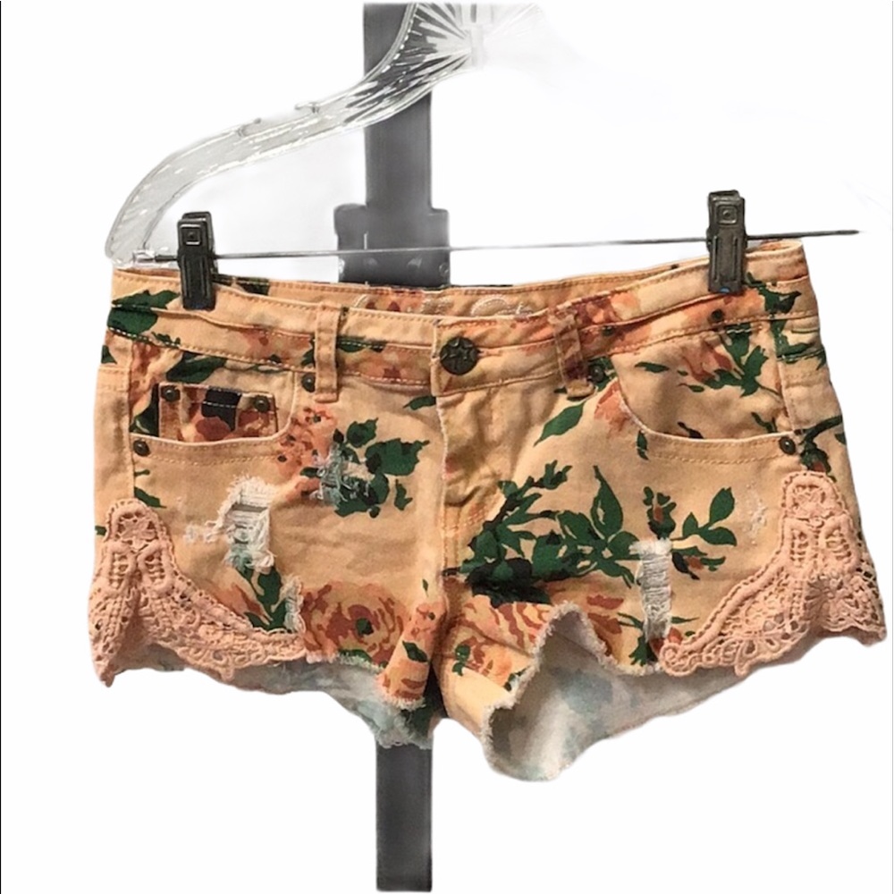 Summer shorts Vanilla Star Floral Jeans Shorts size juniors 7
